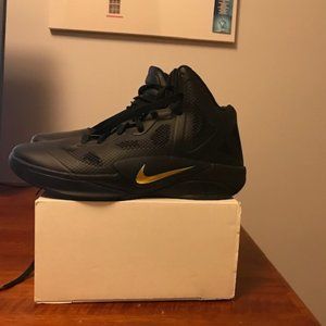 Black Nike Basket ball shoes